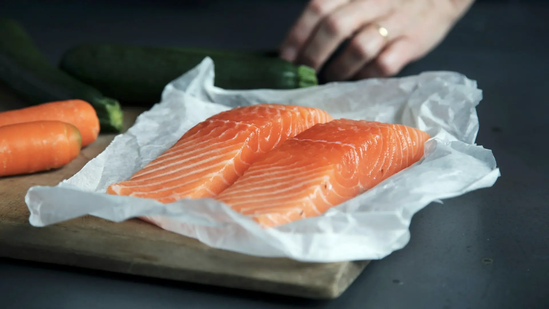 Fresh fish on ice at Fewa Fish